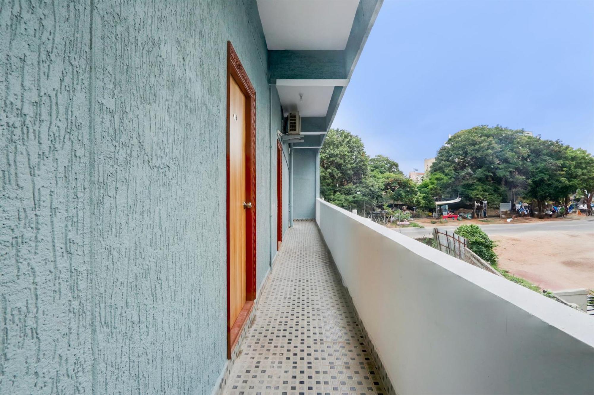 Hotel O Living Tree In Hyderabad Exterior foto
