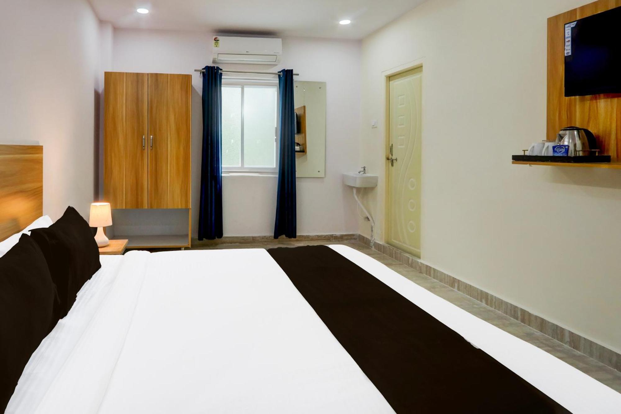 Hotel O Living Tree In Hyderabad Exterior foto