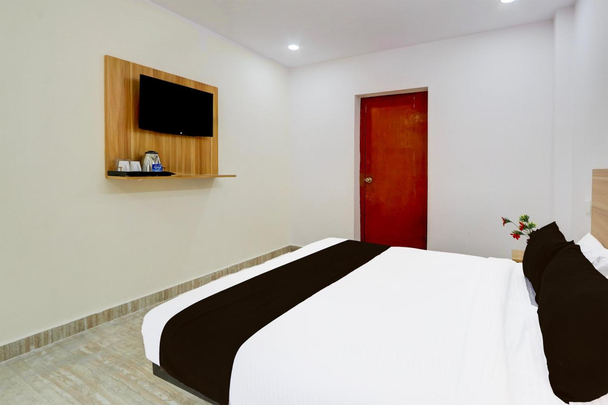 Hotel O Living Tree In Hyderabad Exterior foto