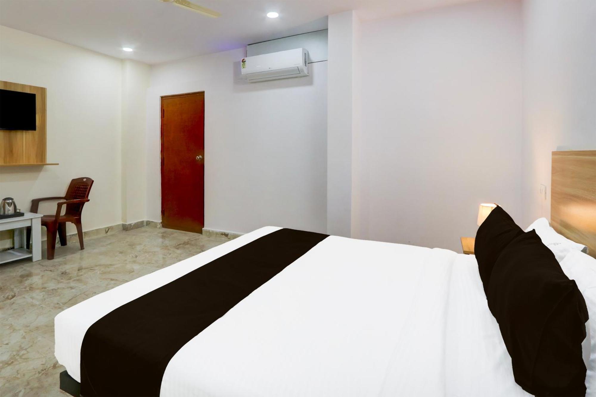 Hotel O Living Tree In Hyderabad Exterior foto